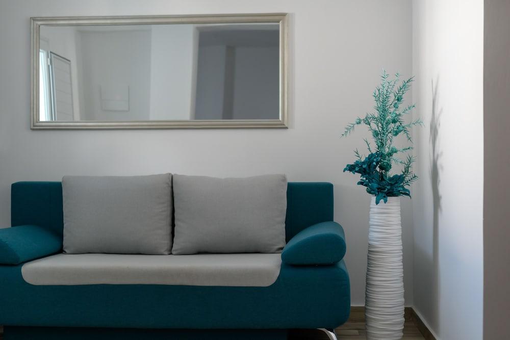 Oasis Suites Fira Exteriér fotografie