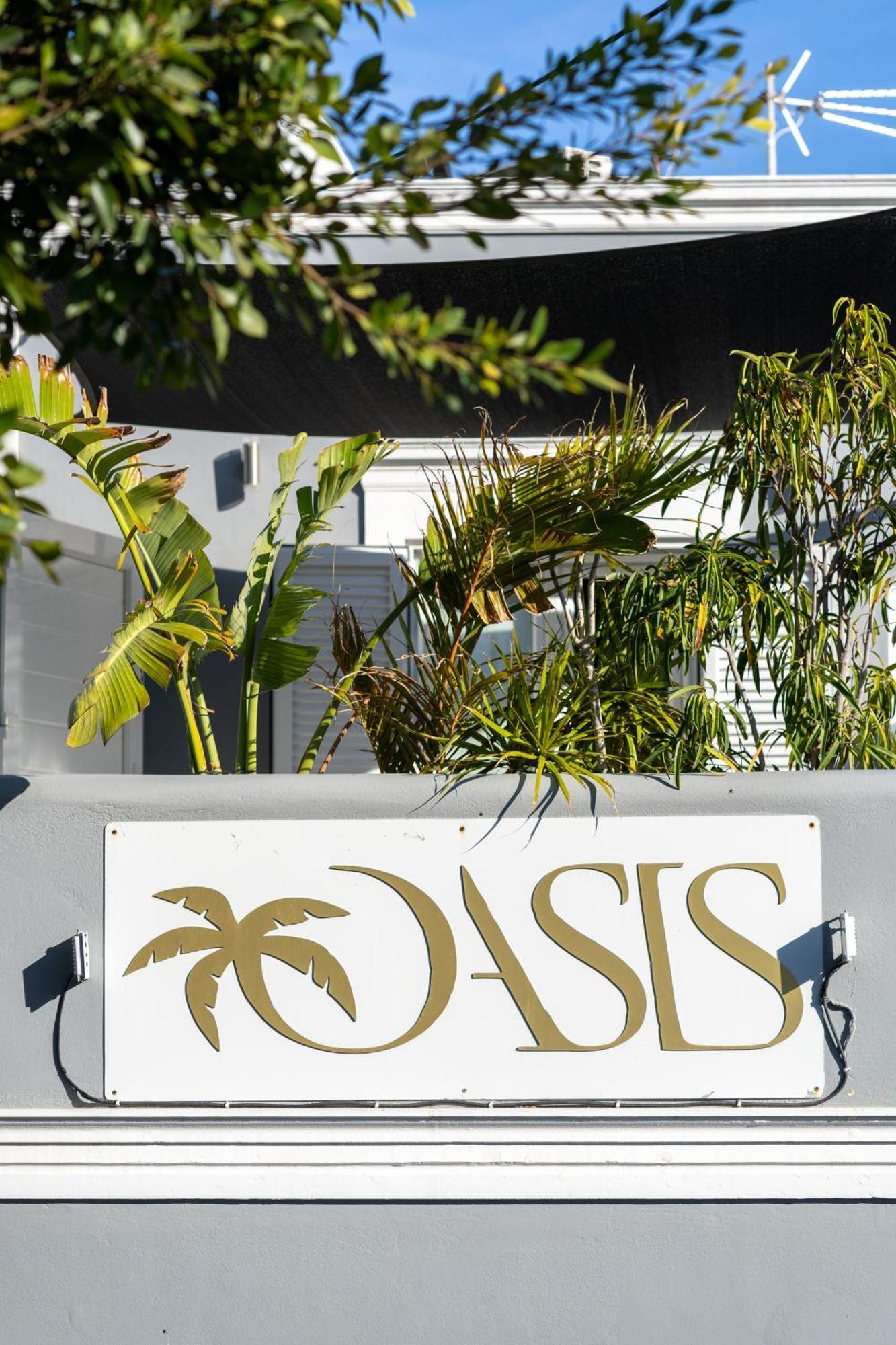Oasis Suites Fira Exteriér fotografie