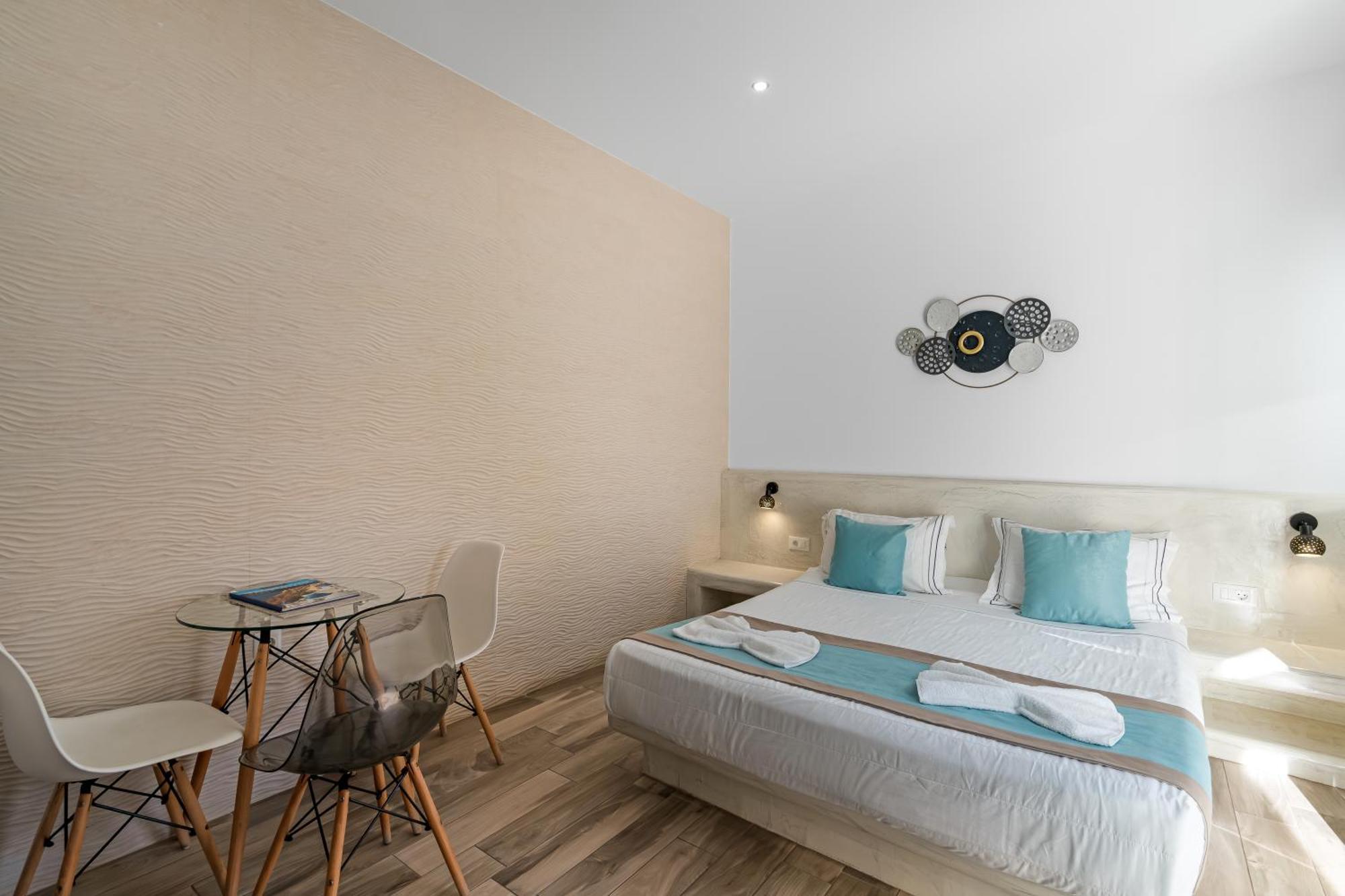 Oasis Suites Fira Exteriér fotografie