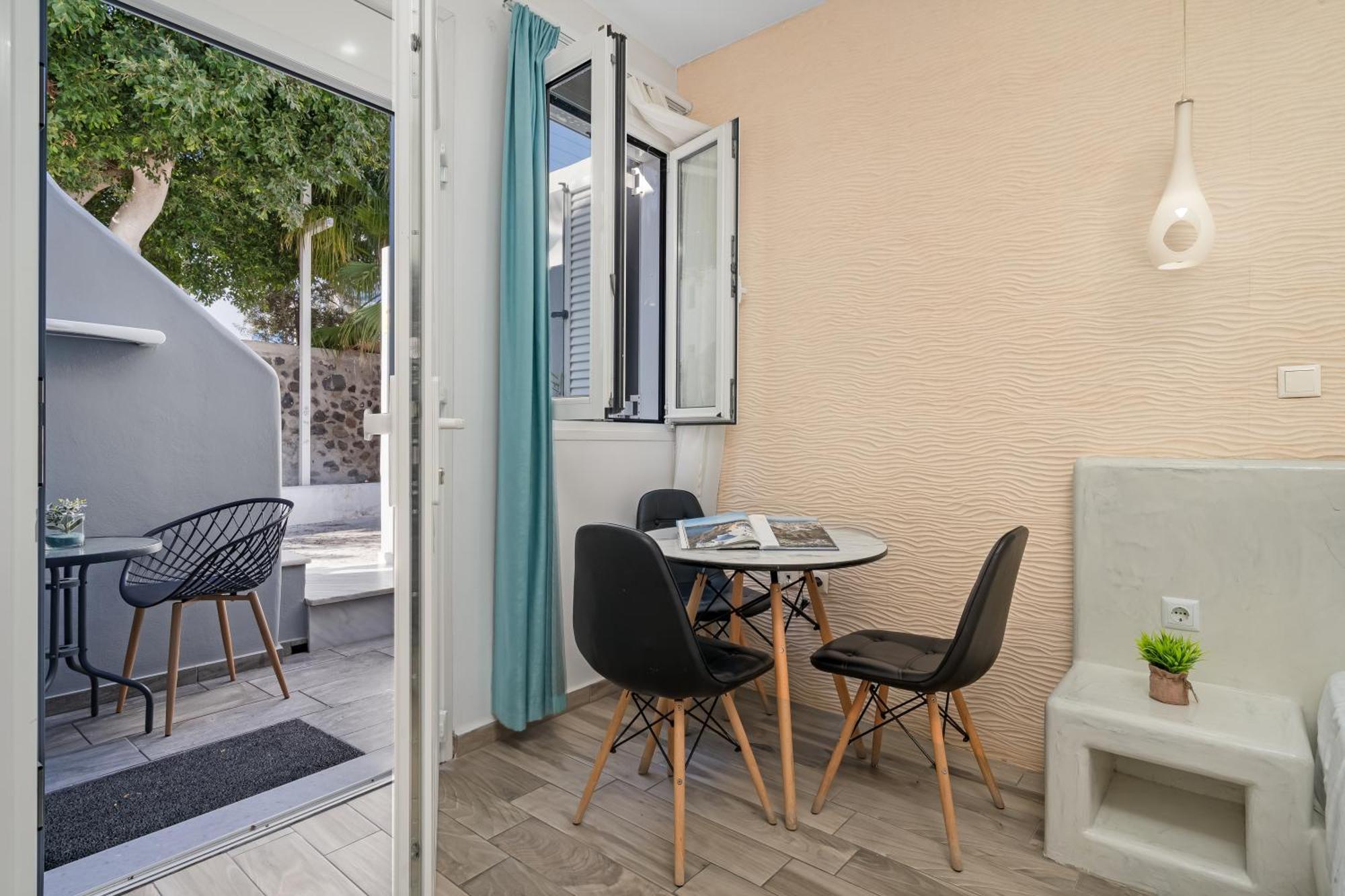 Oasis Suites Fira Exteriér fotografie