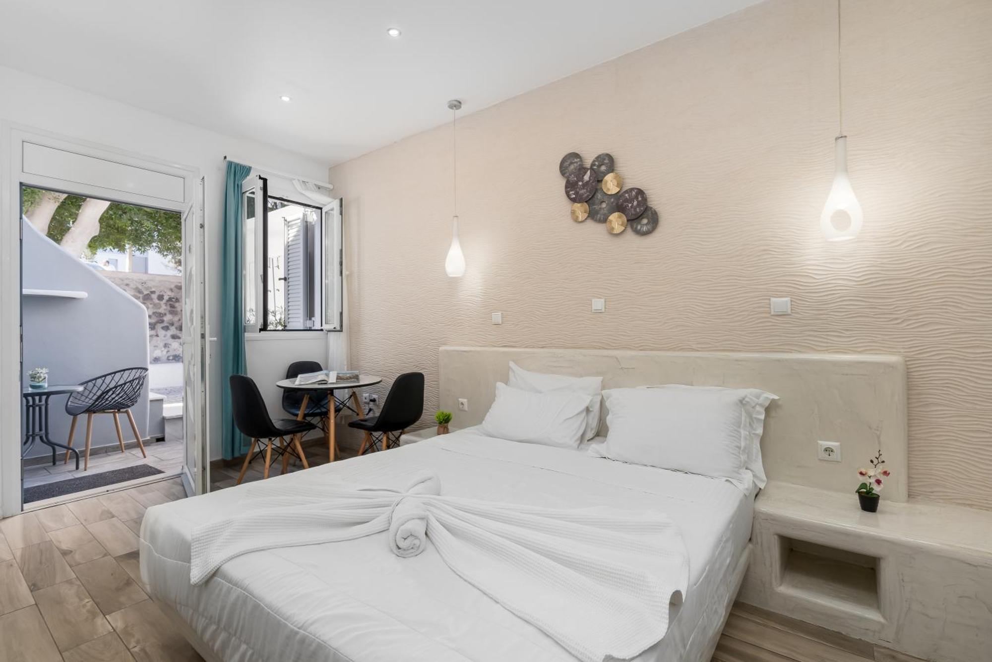Oasis Suites Fira Exteriér fotografie