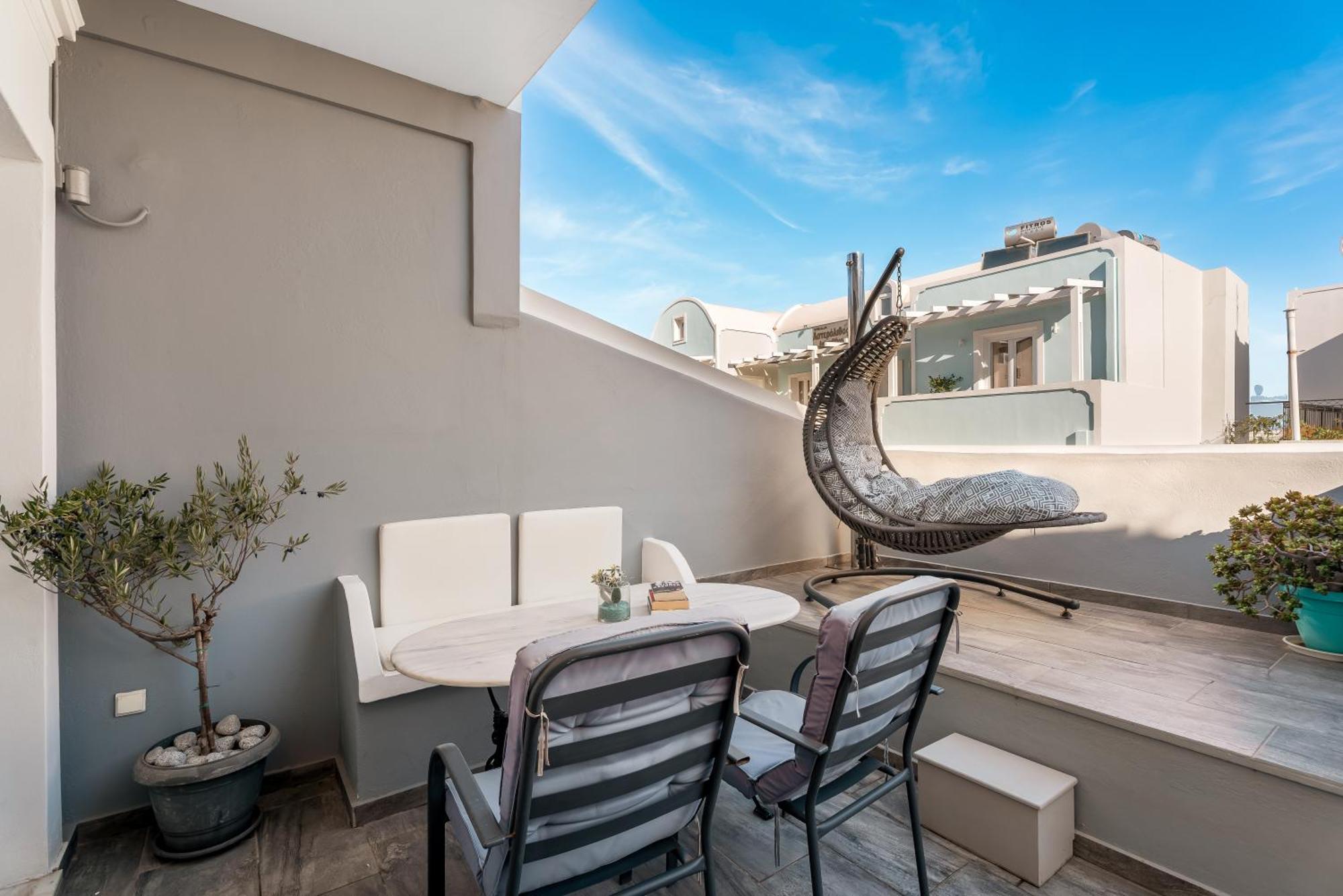 Oasis Suites Fira Exteriér fotografie